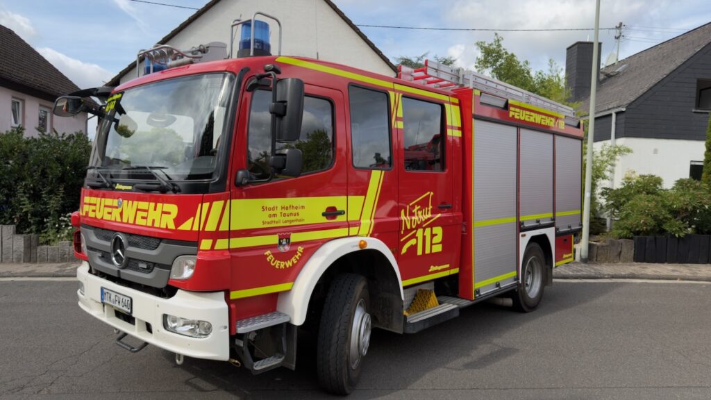 Staffellöschfahrzeug StLF 20/25 der Feuerwehr Hofheim-Langenhain, Frontansicht