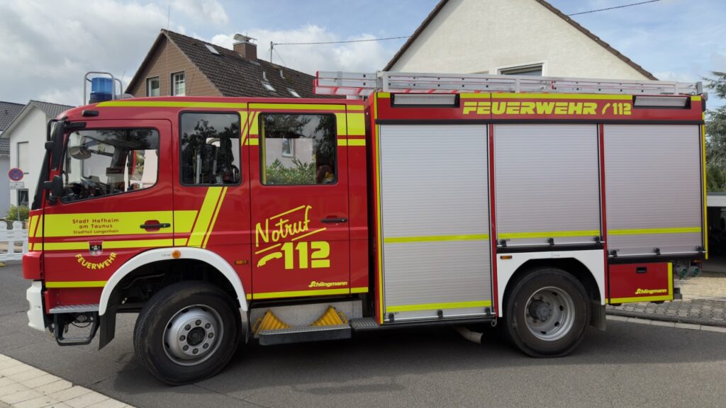 StLF 20/25 der Feuerwehr Hofheim-Langenhain, Seitenansicht